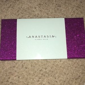 Brand new Anastasia Lip kit